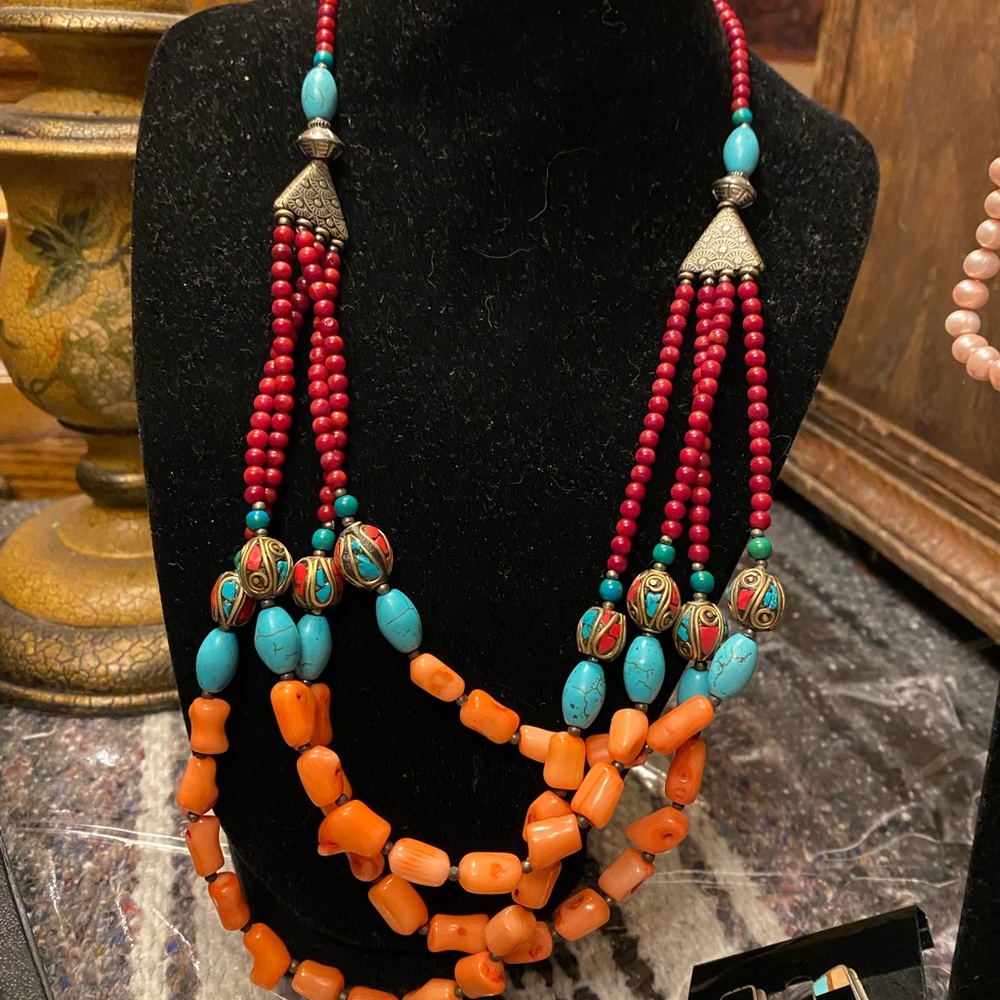 Beautiful vintage Native Necklace